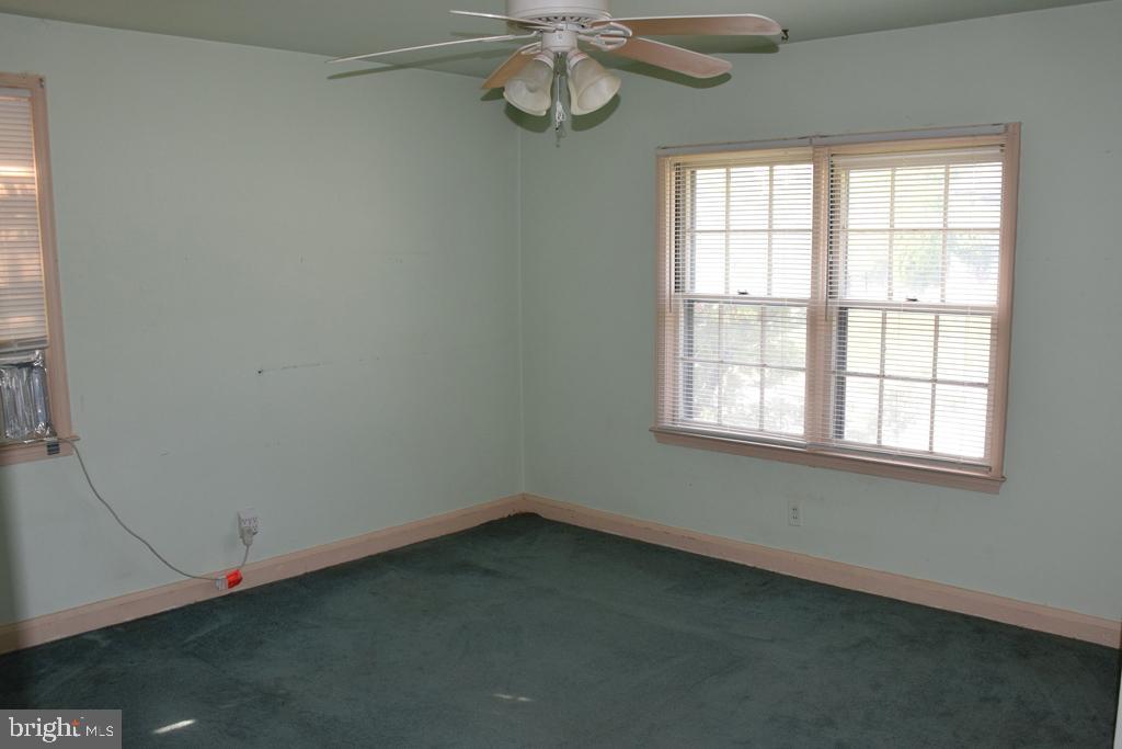 515 South Rolling Road Baltimore, MD 21228 - Photo 11 of 16 Gallery Image 11