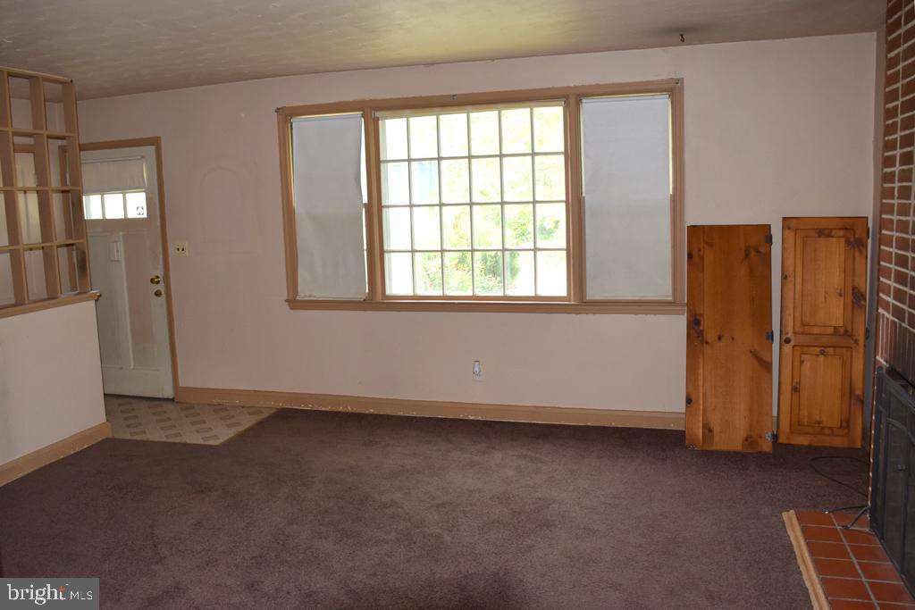 515 South Rolling Road Baltimore, MD 21228 - Photo 7 of 16 Gallery Image 7
