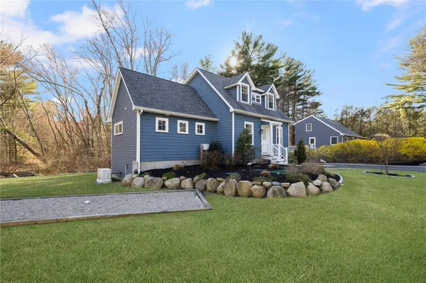 $535,000 | 30 Tiffany Road, Coventry, RI 02816