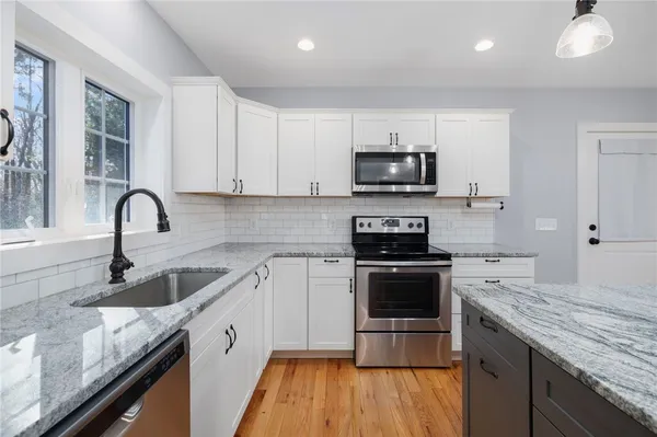 $535,000 | 30 Tiffany Road, Coventry, RI 02816