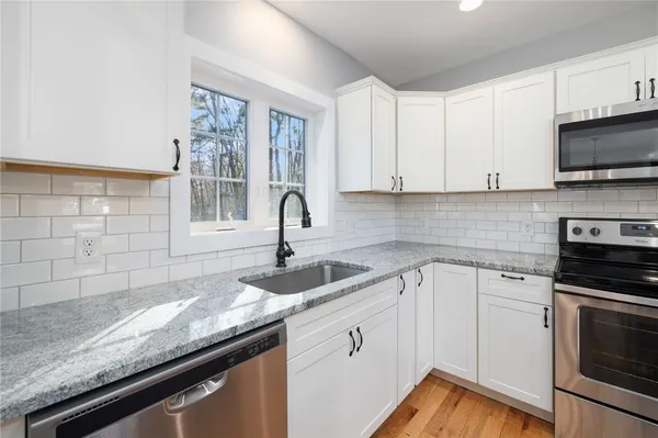 $535,000 | 30 Tiffany Road, Coventry, RI 02816