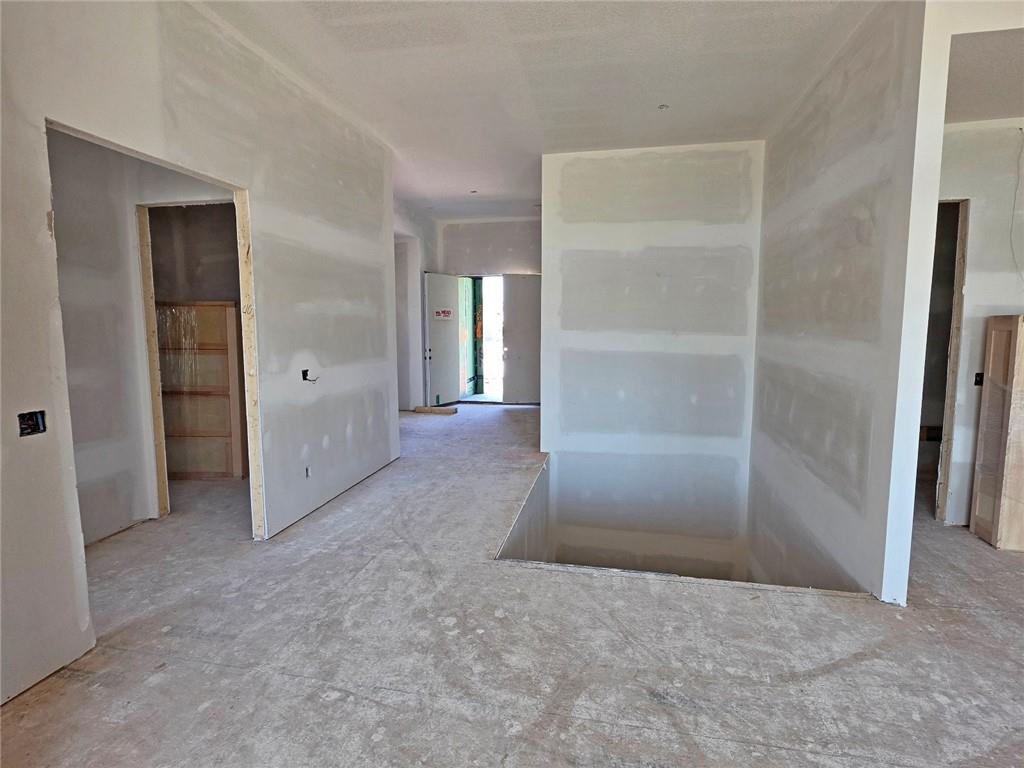 11235 South Gleason Road Olathe, KS 66061 - Photo 3 of 16