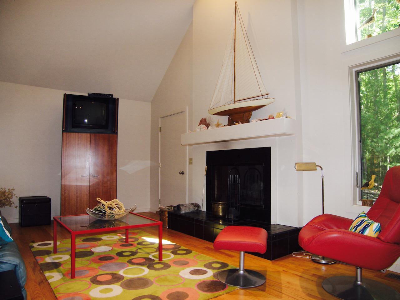 5024 Woodridge Road Maple City, MI 49664 - Photo 16 of 42 1806368-15.JPG