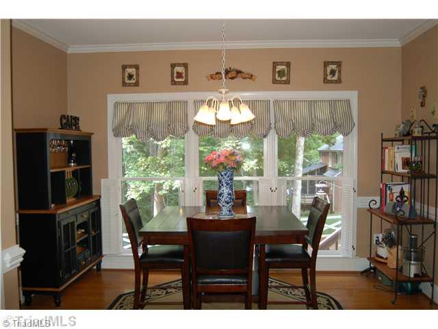 8400 Case Ridge Drive Oak Ridge, NC 27310 - Photo 5 of 16 Breakfast.