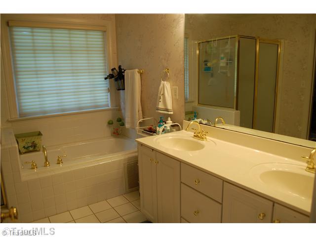 8400 Case Ridge Drive Oak Ridge, NC 27310 - Photo 9 of 16 Master Bath/Spa.