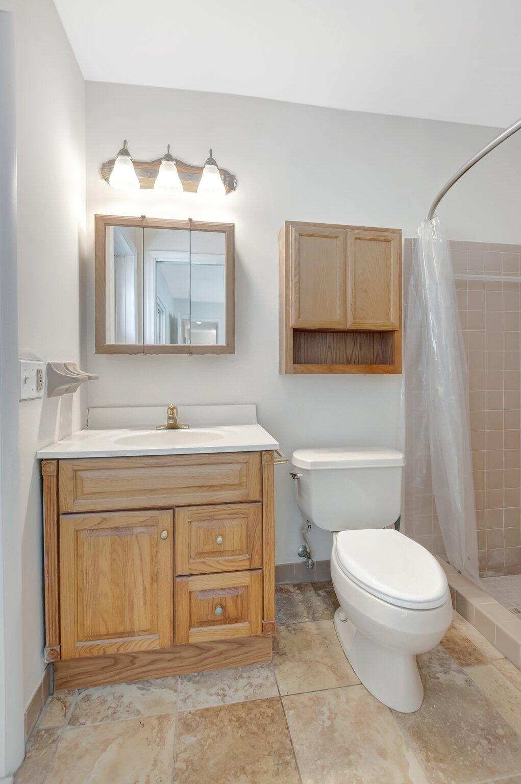 11192 Mustang Street Boca Raton, FL 33428 - Photo 14 of 38 Primary bathroom