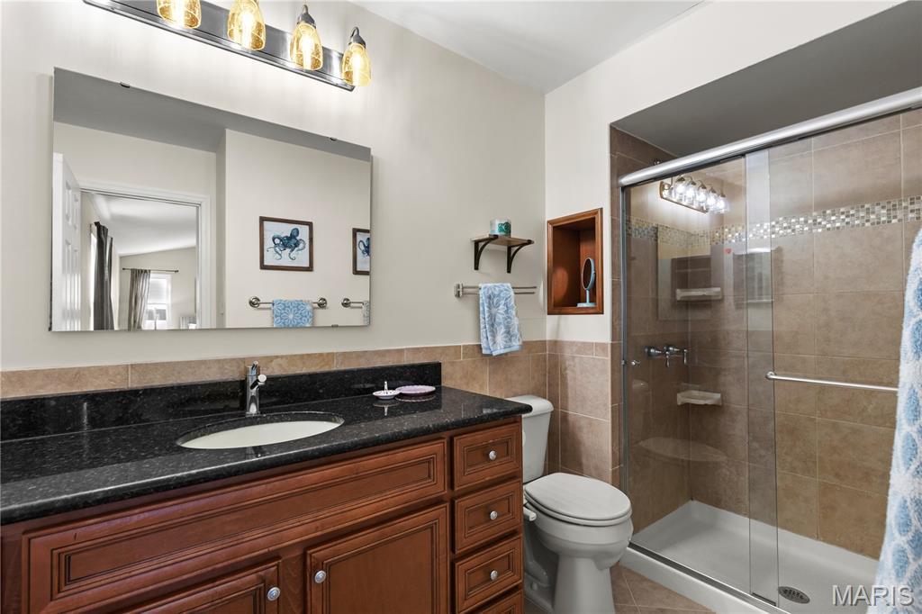 706 Eagle Brooke Drive Ballwin, MO 63021 - Photo 9 of 17