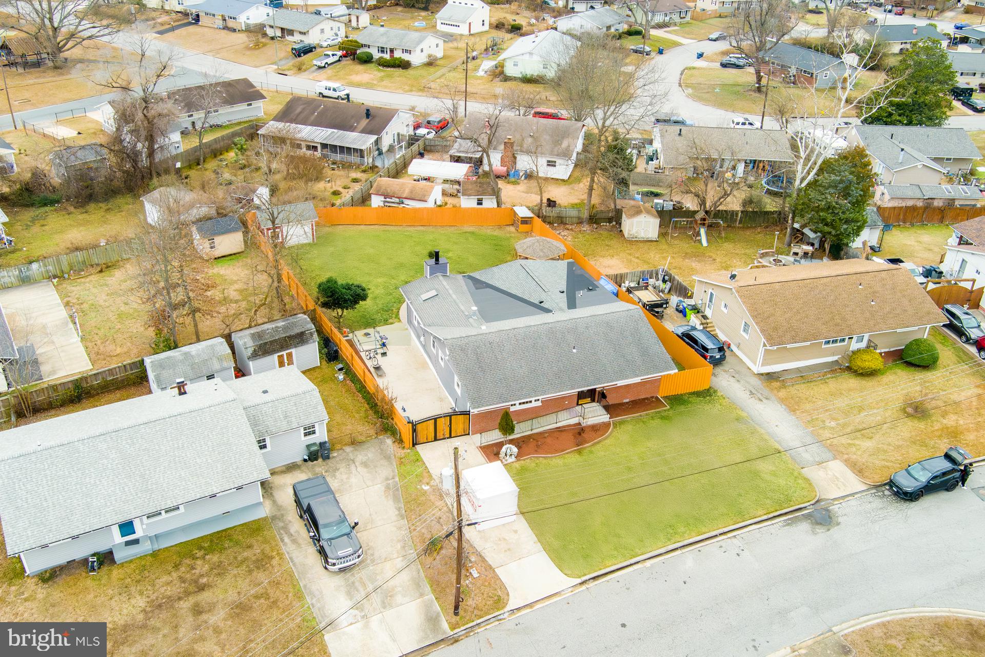 903 Wingfield Road Woodbridge, VA 22191 - Photo 11 of 85 Virtual landscaping (grass added)