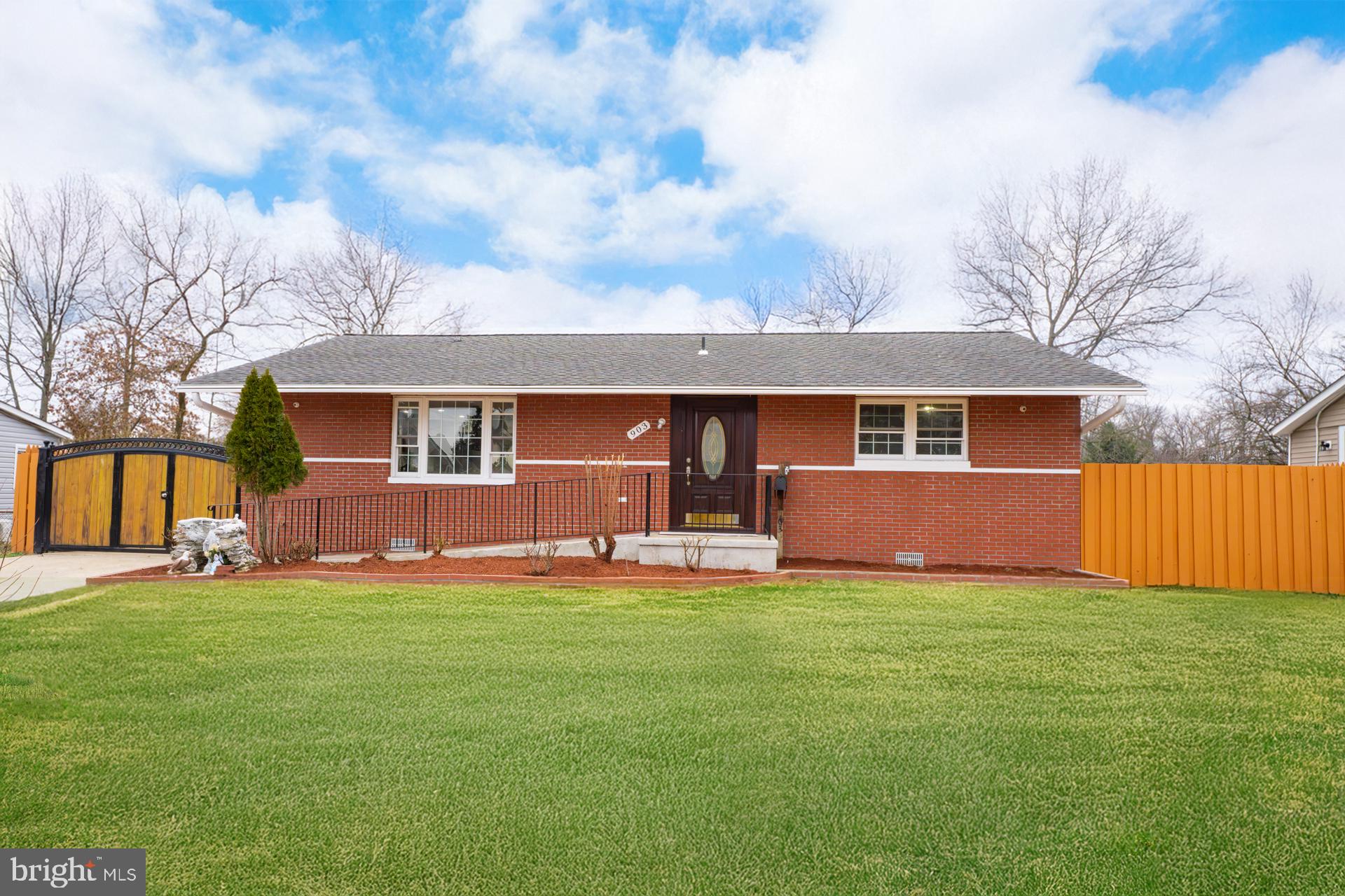 903 Wingfield Road Woodbridge, VA 22191 - Photo 2 of 85 Virtual landscaping (grass added)