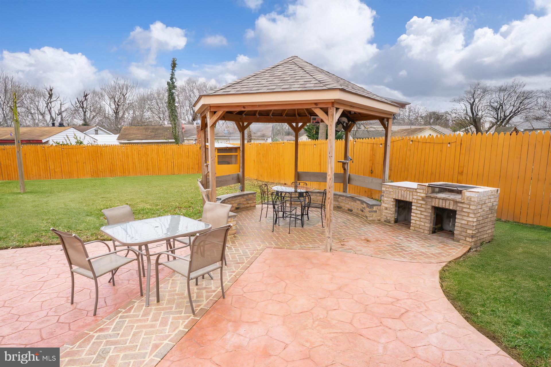 903 Wingfield Road Woodbridge, VA 22191 - Photo 5 of 85 Virtual landscaping (grass added)