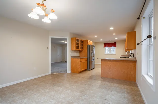 $600,000 | 55 Sweet Hill Road, Plaistow, NH 03865