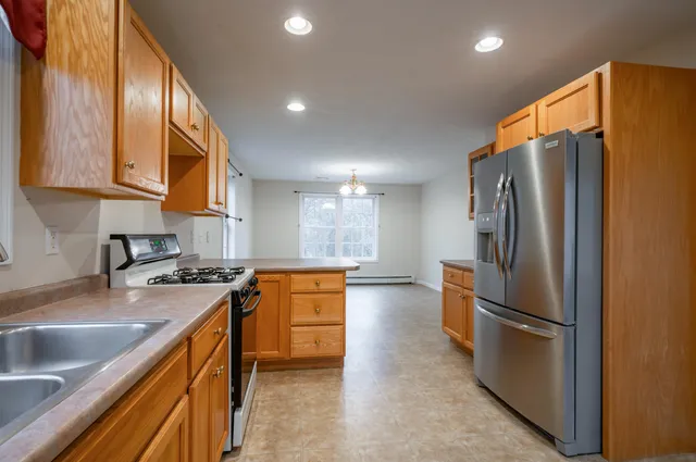 $600,000 | 55 Sweet Hill Road, Plaistow, NH 03865