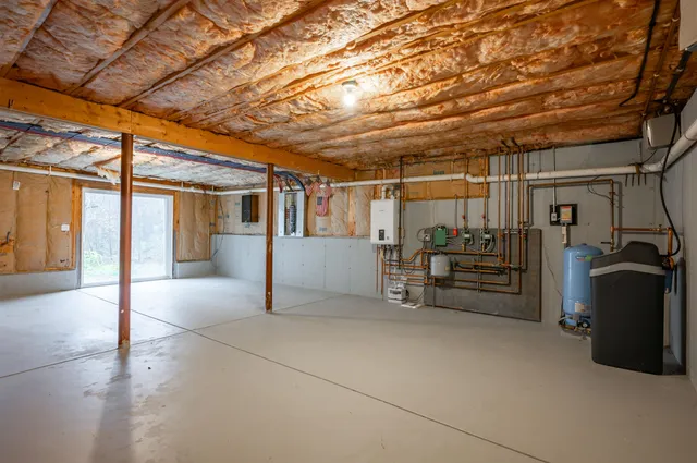 $600,000 | 55 Sweet Hill Road, Plaistow, NH 03865