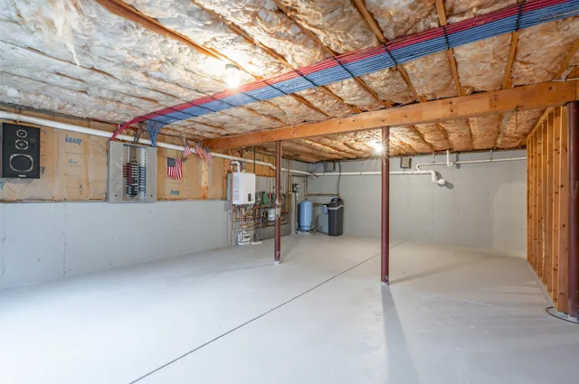 $600,000 | 55 Sweet Hill Road, Plaistow, NH 03865