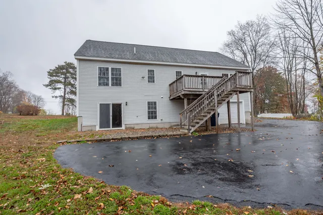 $600,000 | 55 Sweet Hill Road, Plaistow, NH 03865