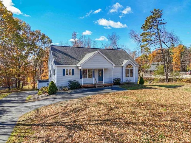 $600,000 | 55 Sweet Hill Road, Plaistow, NH 03865