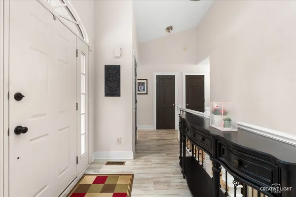 $445,000 | 6 Glengarry Lane, Sugar Grove, IL 60554