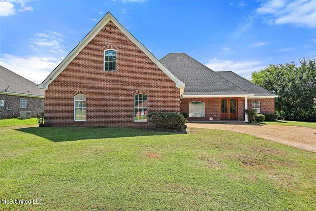 $331,500 | 702 Meadow View Cove, Byram, MS 39272