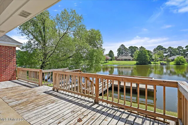 $331,500 | 702 Meadow View Cove, Byram, MS 39272