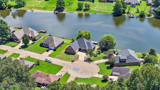 $331,500 | 702 Meadow View Cove, Byram, MS 39272