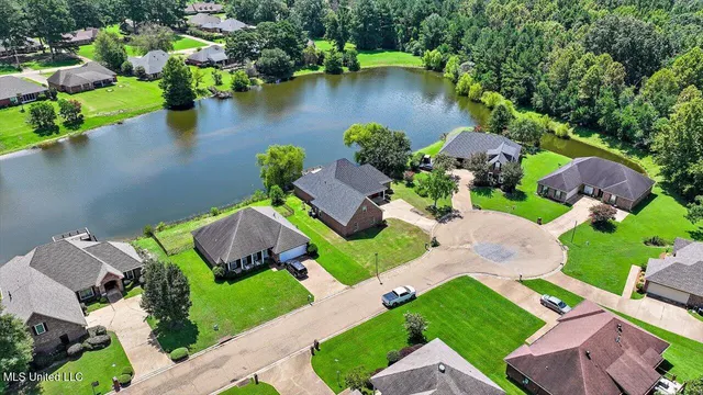 $331,500 | 702 Meadow View Cove, Byram, MS 39272