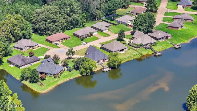 $331,500 | 702 Meadow View Cove, Byram, MS 39272