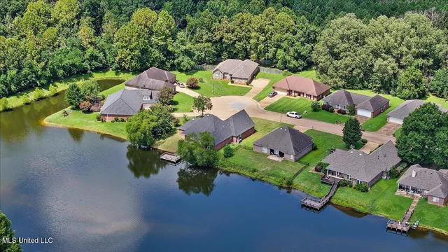 $331,500 | 702 Meadow View Cove, Byram, MS 39272