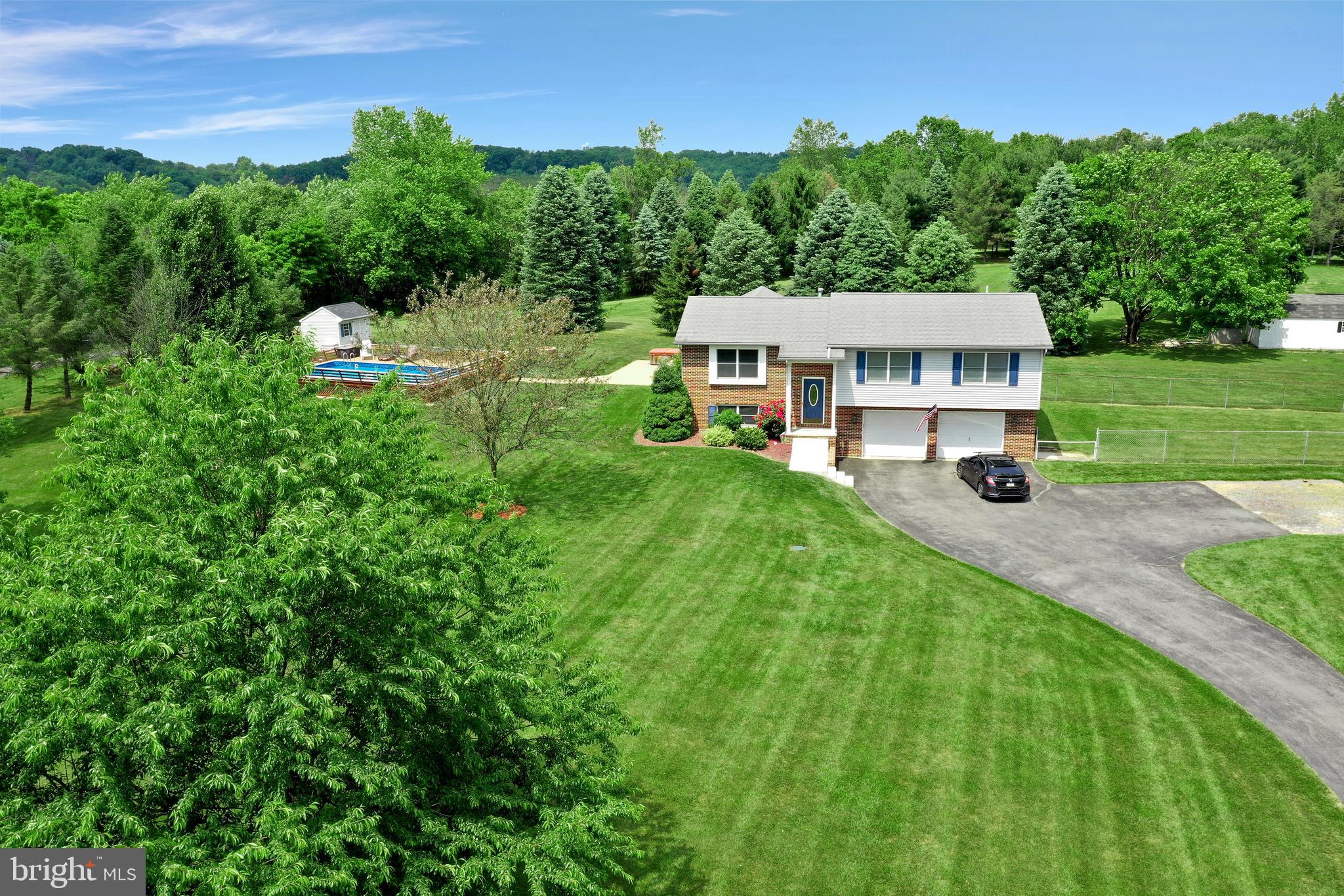 15716 Spade Road Hagerstown, MD 21740 - Photo 4 of 57