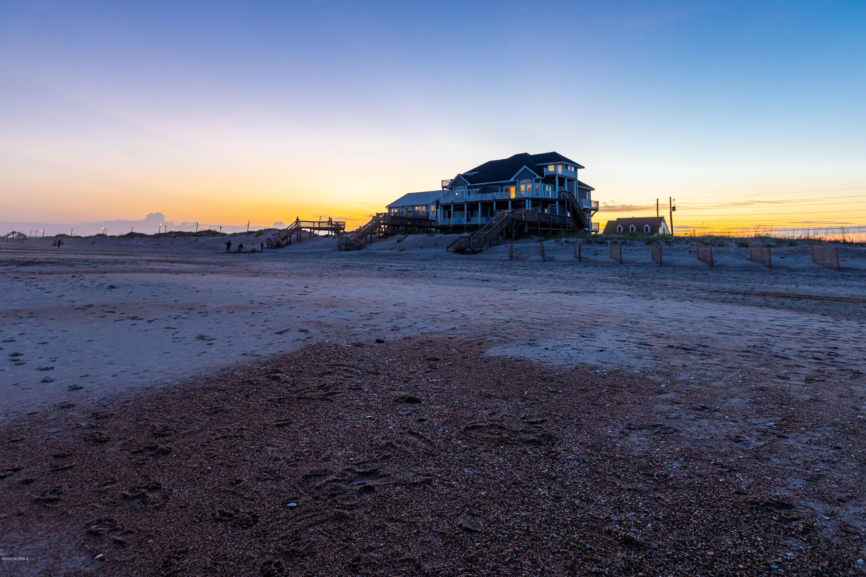 392 New River Inlet Road North Topsail Beach, NC 28460 - Photo 3 of 59 IMG_2148