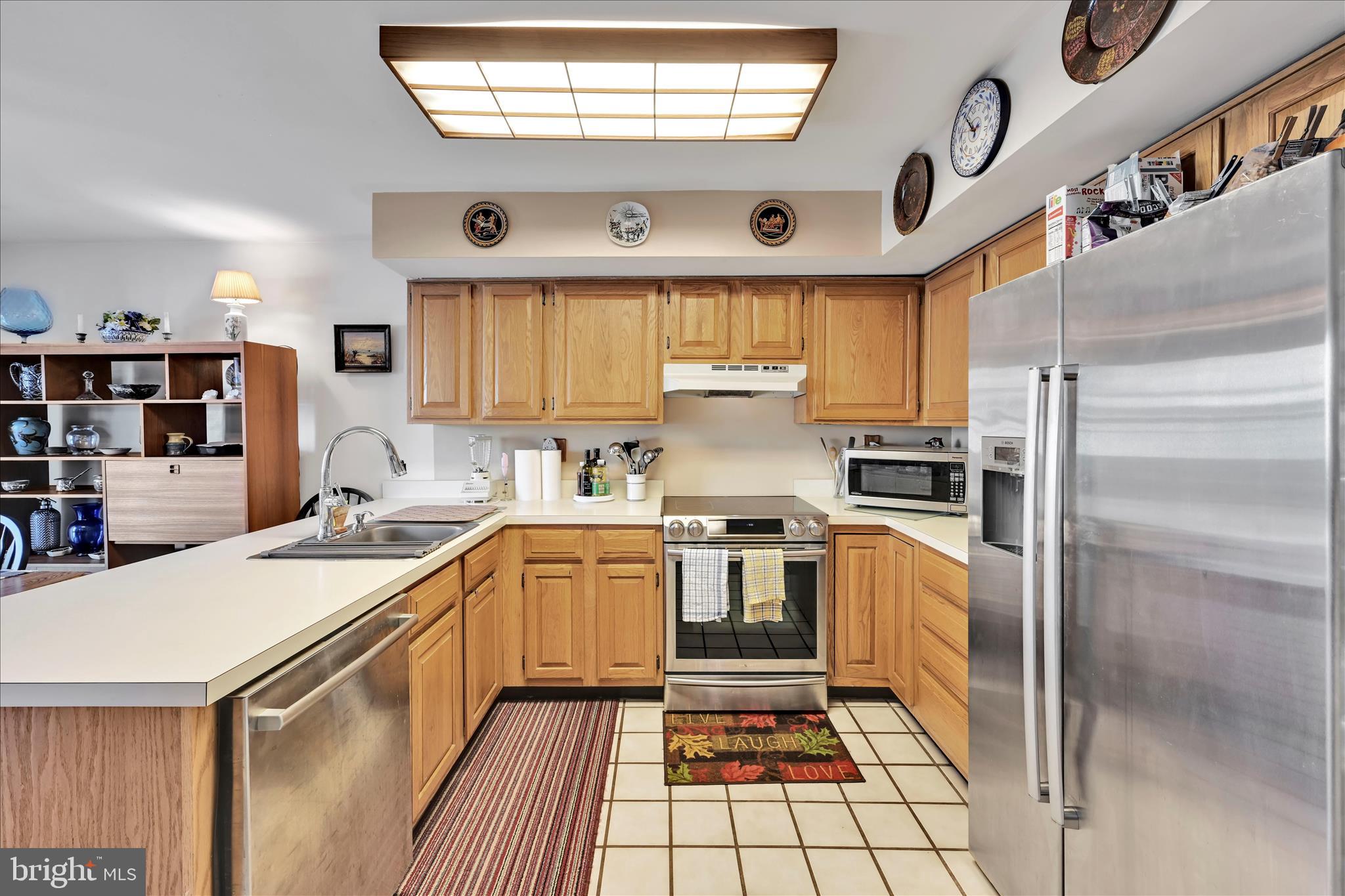4 Knox Court Chesterbrook, PA 19087 - Photo 12 of 35 Kitchen