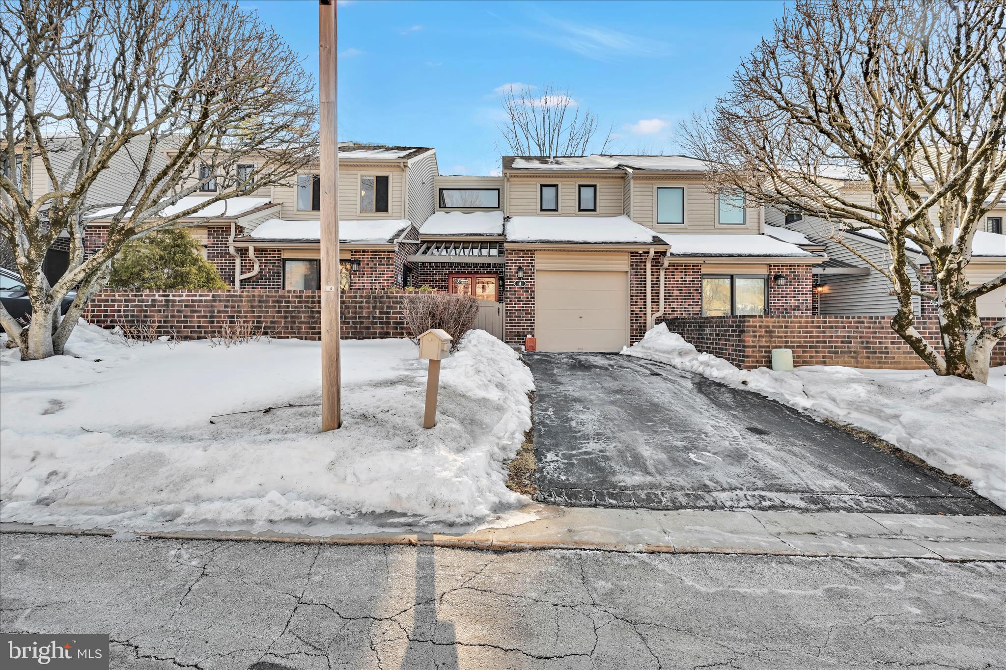 4 Knox Court Chesterbrook, PA 19087 - Photo 2 of 35 Exterior Front