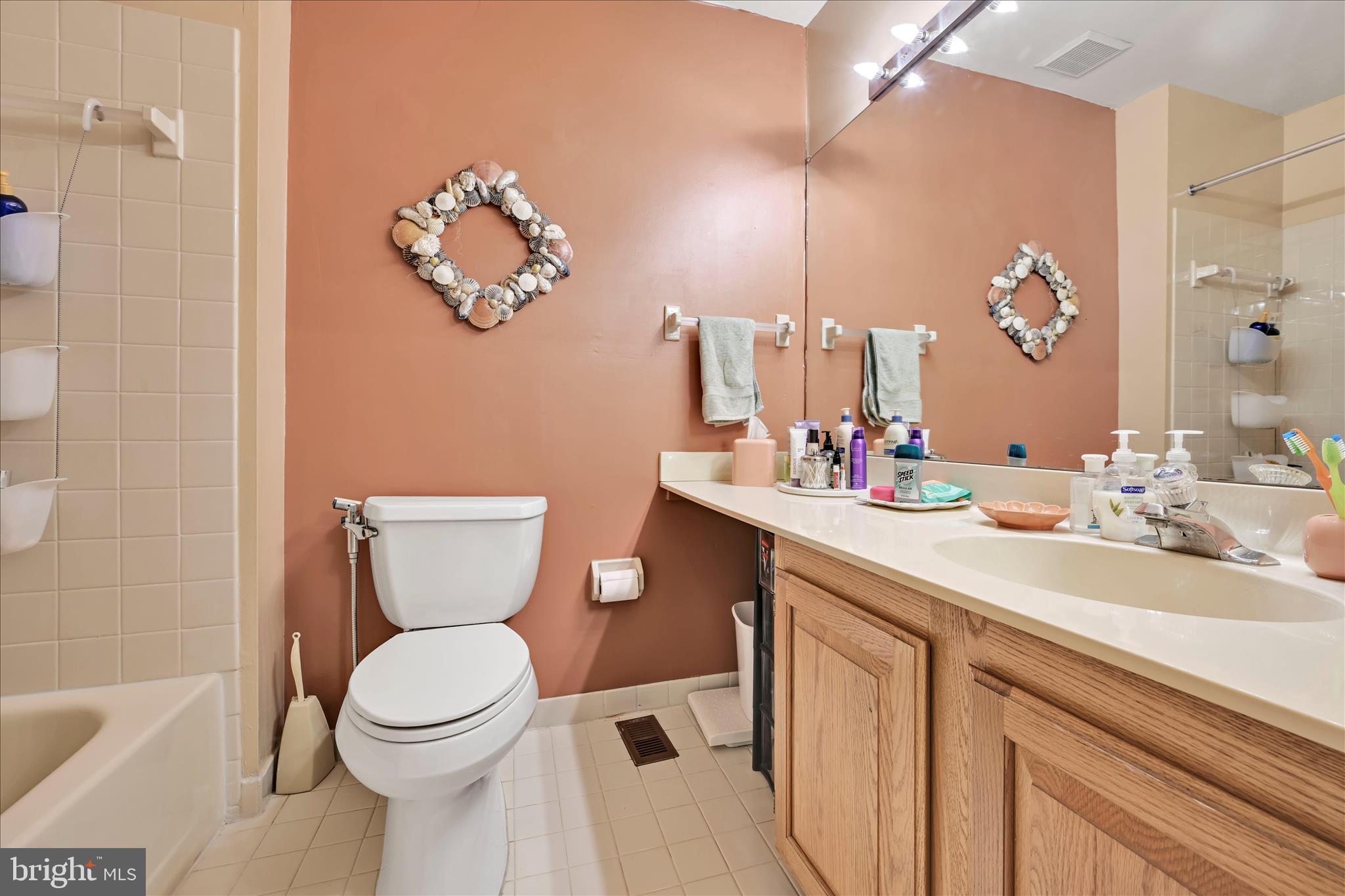 4 Knox Court Chesterbrook, PA 19087 - Photo 27 of 35 Bathroom