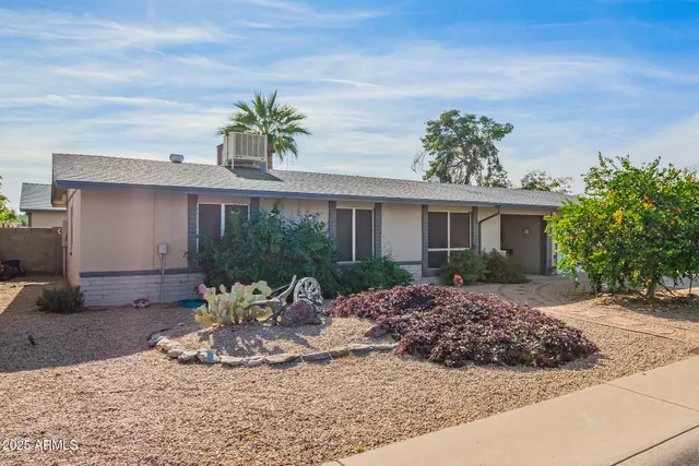 $395,000 | 1815 West Michelle Drive, Phoenix, AZ 85023