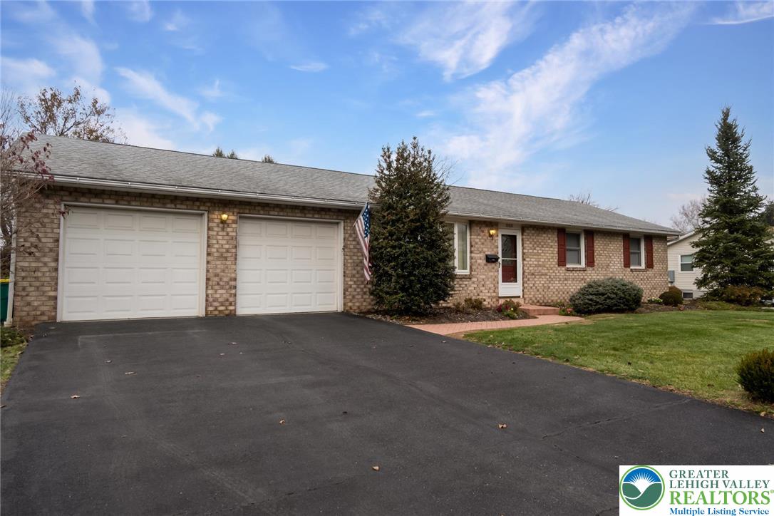 3105 Hecktown Road Easton, PA 18045 - Photo 3 of 44 Gallery Image 3