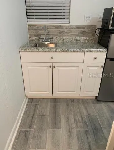 a view of utility room