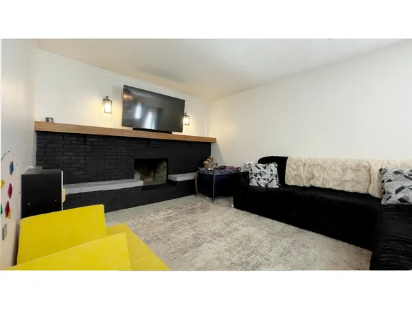 $279,900 | 5627 Hill Rise Drive, Indianapolis, IN 46237