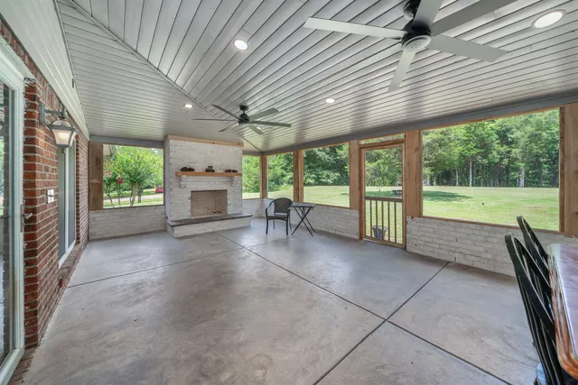 $499,900 | 372 Cr 218 Drive, Corinth, MS 38834