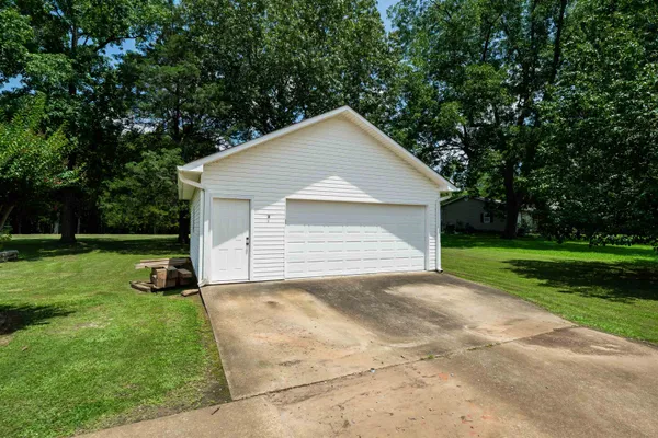 $499,900 | 372 Cr 218 Drive, Corinth, MS 38834