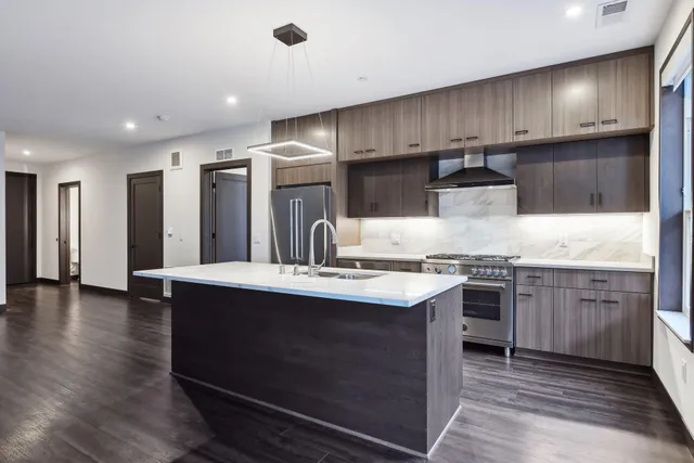 $4,404 | 253 Lake Street East, Unit 212, Wayzata, MN 55391