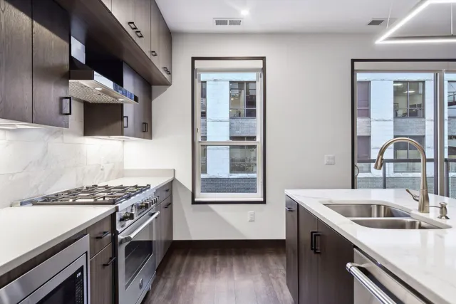 $4,404 | 253 Lake Street East, Unit 212, Wayzata, MN 55391