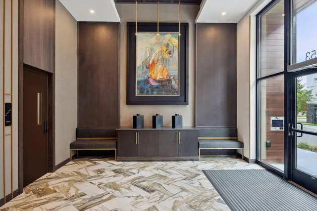 $4,404 | 253 Lake Street East, Unit 212, Wayzata, MN 55391