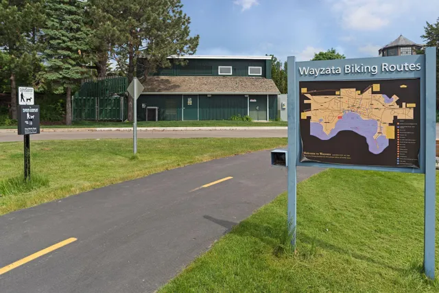 $4,404 | 253 Lake Street East, Unit 212, Wayzata, MN 55391