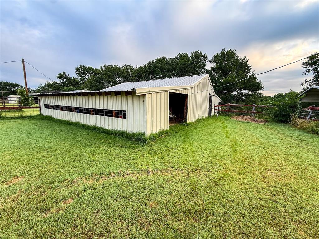 6219 Klein Road Sanger, TX 76266 - Photo 12 of 32