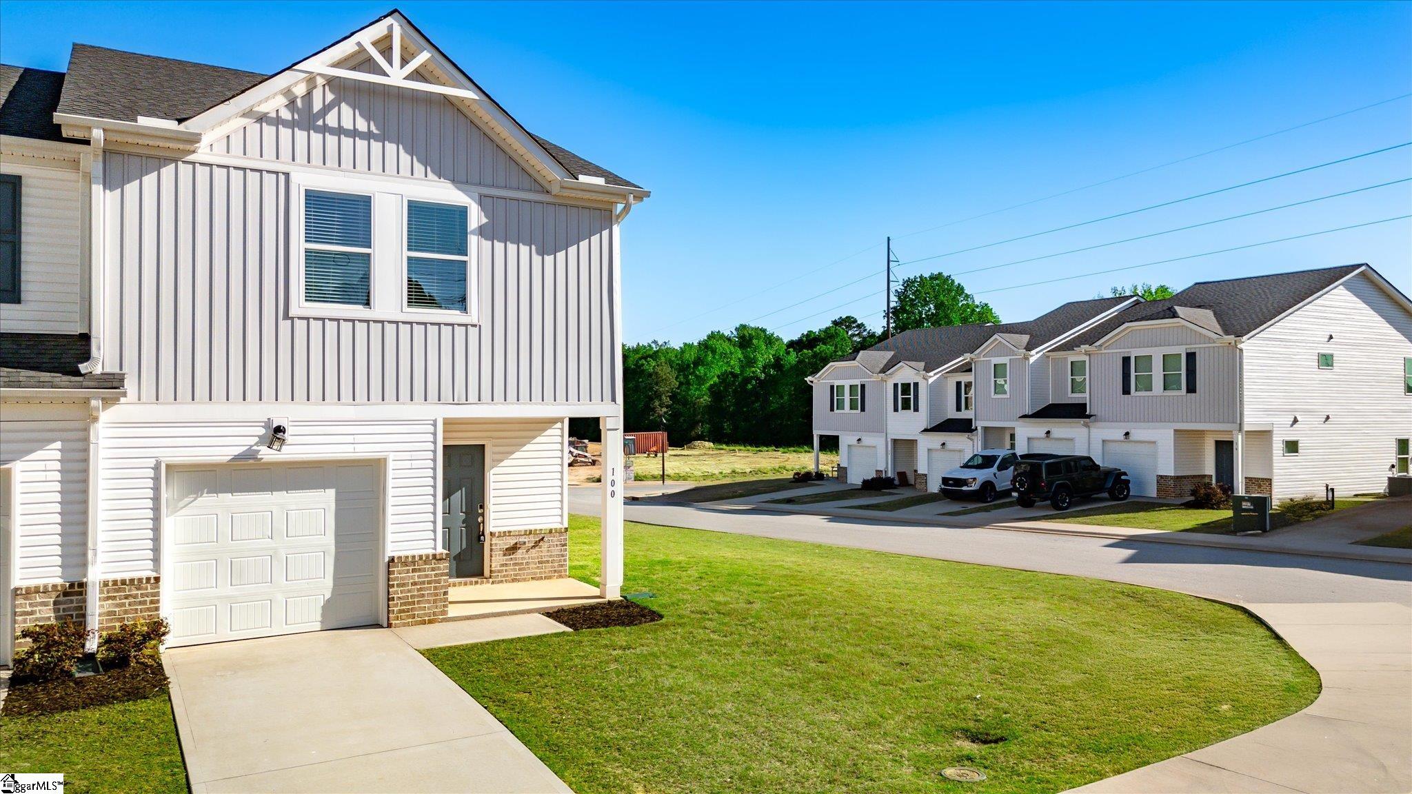 100 Tramore Lane Fountain Inn, SC 29644 - Photo 3 of 28