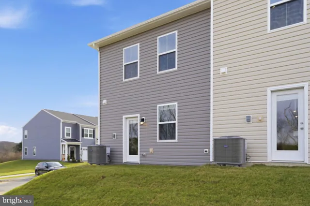 $2,250 | 100 Pomo Lane, Winchester, VA 22602