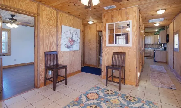 $1,950 | 504 Doe Lane, Graham, TX 76450