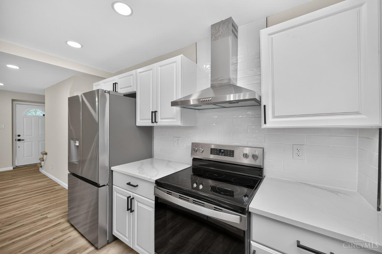 8957 Plainfield Road Cincinnati, OH 45236 - Photo 14 of 40