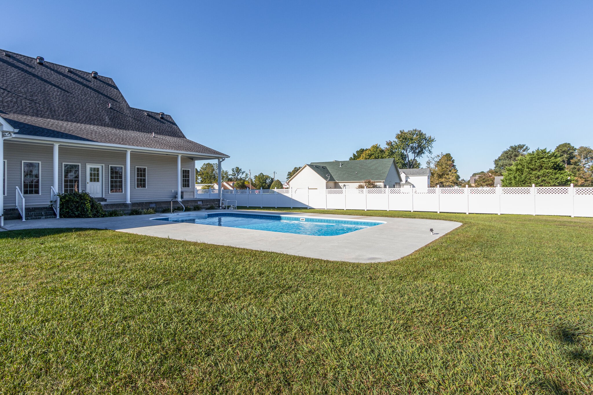 163 Harper Road Manchester, TN 37355 - Photo 40 of 43 a view of outdoor space yard and house