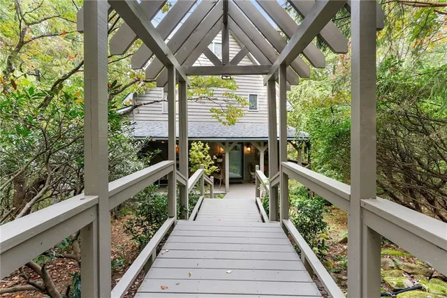 a view of an mountain and an mountain view