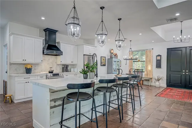 $575,000 | 3985 38th Avenue Southeast, Naples, FL 34117